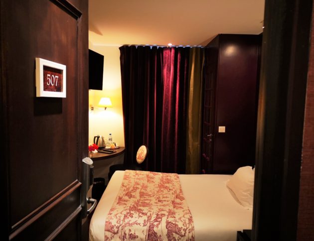 chambre single rayures 5 - star champs-élysées